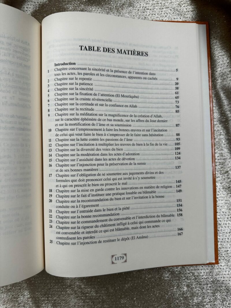 RIYAD ES-SALIHINE - LES JARDINS DE LA VERTU - EDITIONS UNIVERSEL